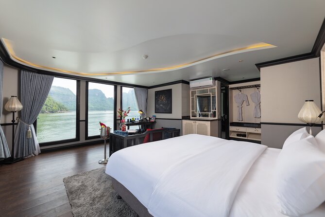 La Casta Cruises 3-Day Explore Halong and Lan Ha Bay From Hanoi - Dining Experience