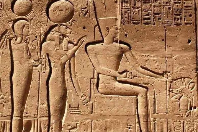 Luxor in 2 Days ( East Bank - West Bank ) - Colossi of Memnon and Medinet Habu