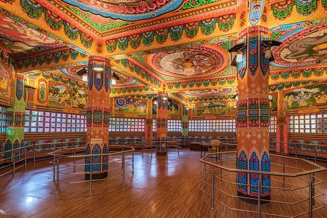Mumbai to Bhopal Visit Ancient Caves, Temples & Mughal Monuments - Price and Booking Details