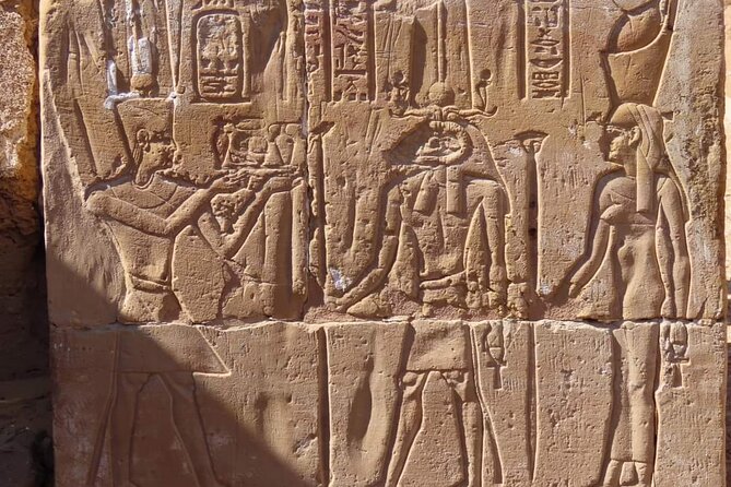 Package Bahariya Oasis,White Desert,Dakhla,Kharga and Luxor5days - Transportation and Accommodation