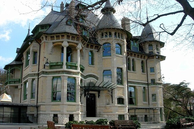 Paris to Reims One Way or Round-Trip Transfer in Sedan Car or Van - Frequently Asked Questions