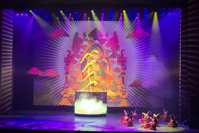 Private Beijing Evening Tour of Chaoyang Acrobatics and Hutong - Expectations for Participants