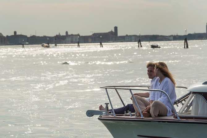Private Cruise: Murano and Burano From Venice