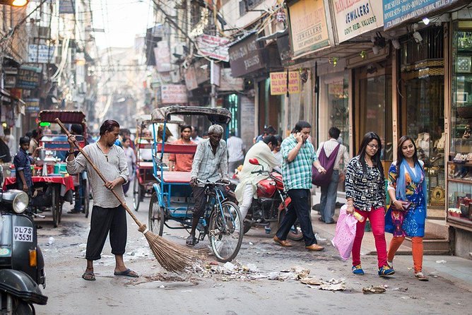 Private Custom Delhi Shopping Tour With Local Expert - Frequently Asked Questions