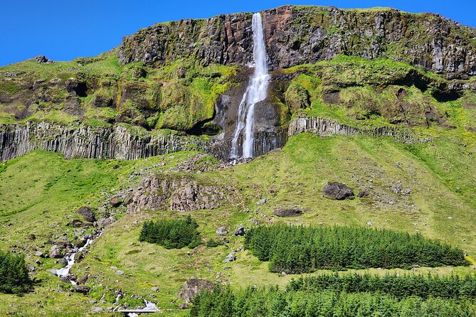 Private Full-Day Tour to Snaefellsnes and Kirkjufell - Group Size