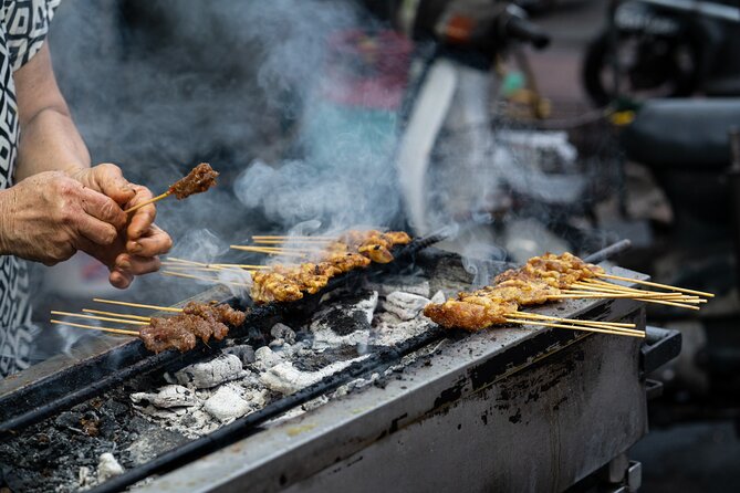 Private Half Day Tour of Tasty Local Street Food in Penang - Transportation and Guide
