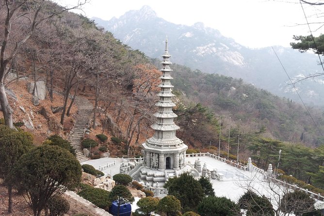 Private Hiking to Bukhansan & Korean Style Spa(Include Lunch) - Traditional Korean Lunch