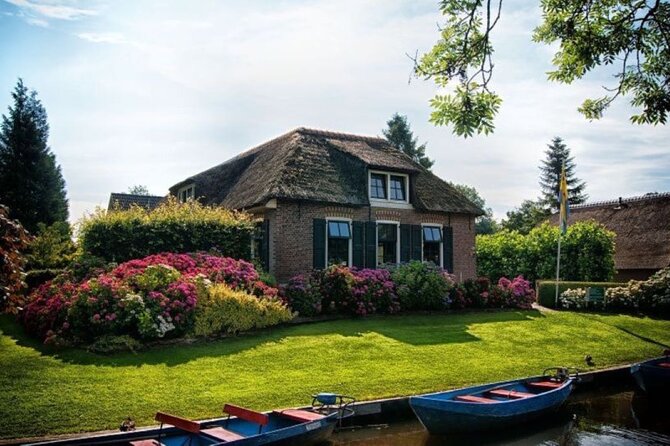 Private Sightseeing Tour to Keukenhof & Giethoorn - Booking Process