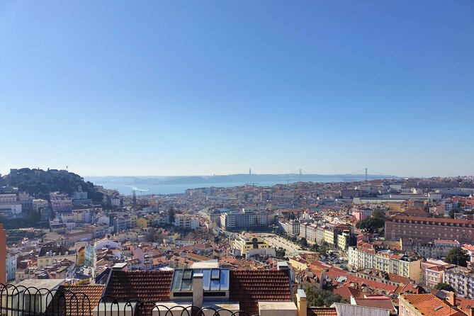 Private Tour Visiting the Old Town of Lisbon in Tuk-Tuk - Inclusions and Exclusions