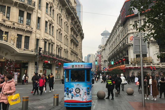 Private Tour With Zhujiajiao Ancient Town and Must-See Attractions in Shanghai - Shanghai Tower