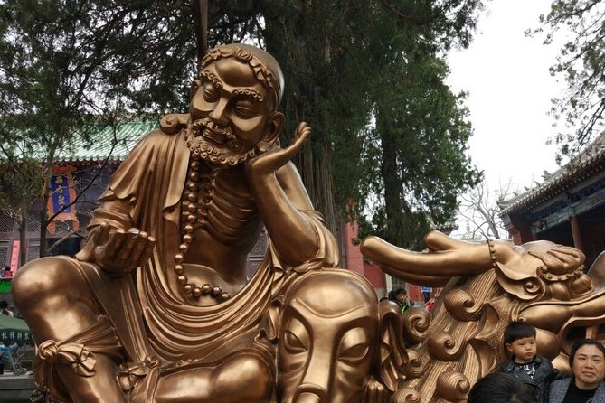 Private Transfer to Shaolin Temple or Dengfeng From Luoyang Train Station - Bottled Water Provided