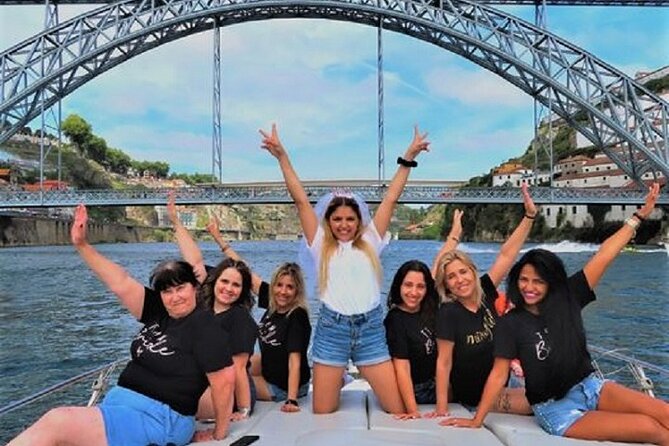 Private YACHT Tour in Porto (1 to 8 People) on a YACHT Just for You - The Sum Up