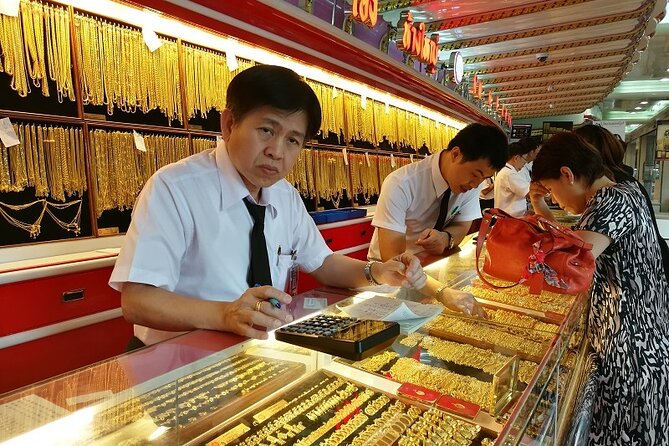 Selfie Muslim City Tour Mosque Reclining Buddha and Halal Lunch - The Sum Up