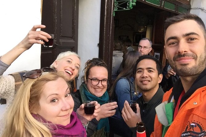Seville Tapas and Wines Tour and Barrio Santa Cruz - Itinerary Overview