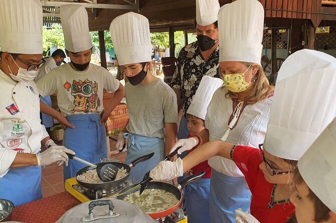 Siem Reap: Cooking Class in The Locals Village & Village Tour - Village Tour and Market Shopping