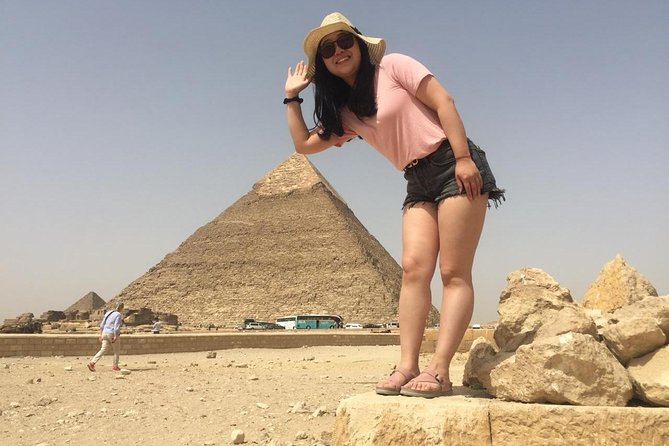 Solo Female Traveler Private Tour in Giza and Egyptian Museum - Additional Services