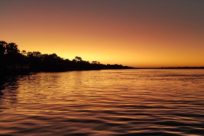 Victoria Falls: Standard Sunset Cruise on the Zambezi River - Ideal Times to Visit Victoria Falls