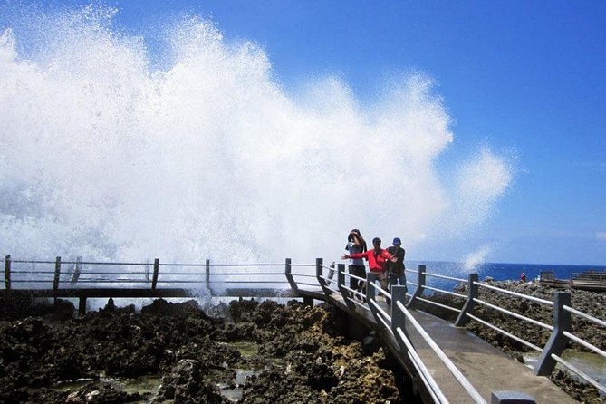 Watersports Benoa Beach & Uluwatu Tour With Handicraft Centre