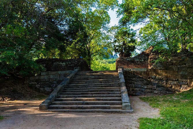 Yapahuwa Ancient Kingdom From Habarana - Tips for Exploring Yapahuwa