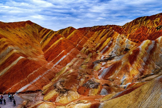 8-Day Dunhuang Jiayuguan Zhangye and Badain Jaran Private Tour - Tour Overview