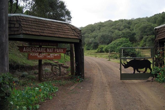 8 Days Best of Kenya Big 5 Safari on 4×4 Land Cruiser Jeep