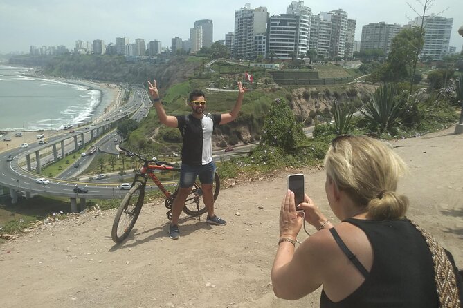 3-Hour Guided Bicycle Tour in Miraflores - Meeting Point Details