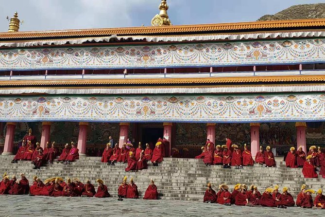 4-Day Private Tour to Binglingsi Grottoes and Lambrang Monastery From Lanzhou - Additional Booking Tips