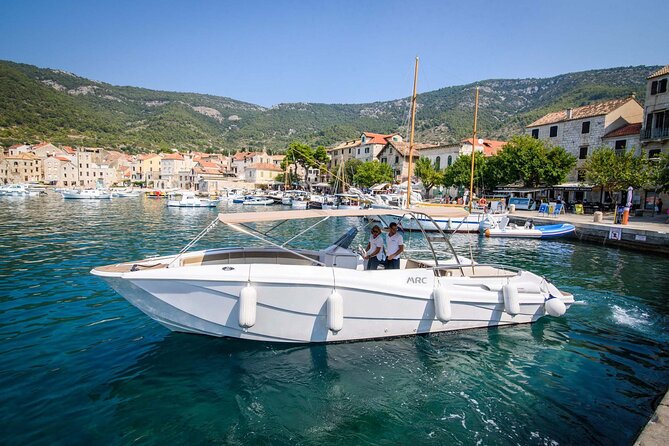 Airport Split Speedboat Transfer to Hvar Town (Water Taxi Transfer)