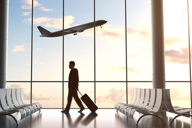 Arcachon Bay to Airport Transfer in Business Sedan