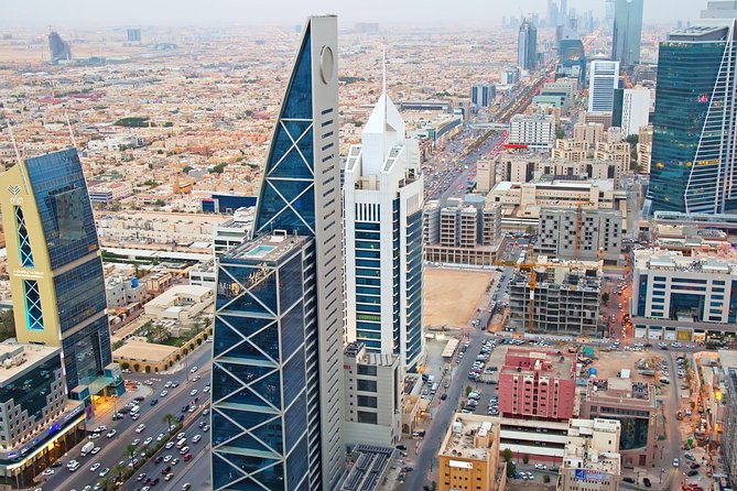 Arrival Transfer: Riyadh Airport RUH to Riyadh by Luxury SUV