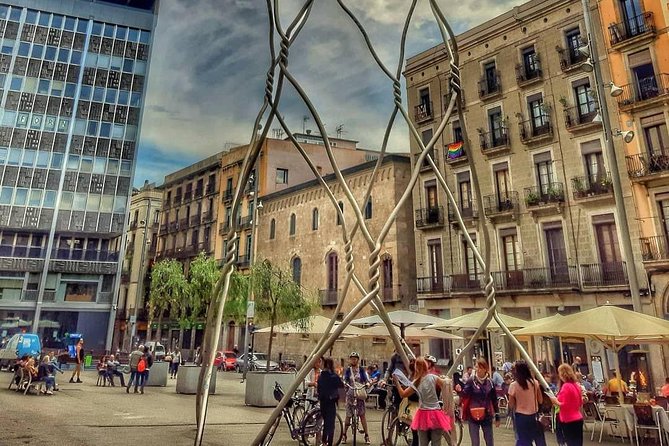 Barcelona Hidden Treasuers : Barrio Gotico City Tour in German - The Sum Up