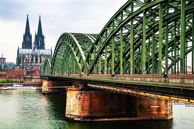 Bike Tour of Cologne Top Attractions With Private Guide - Spectacular Views Along the Rhine