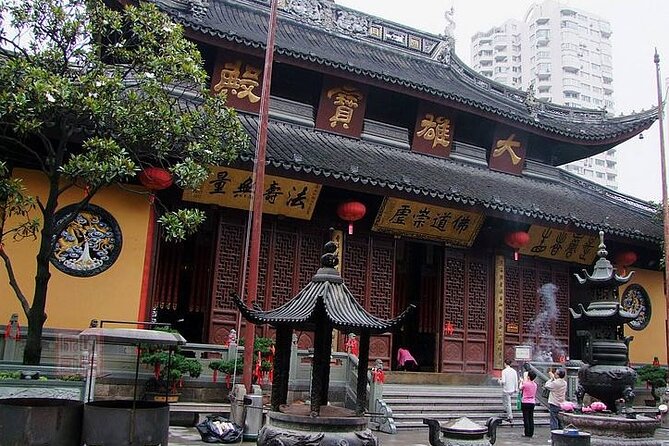 Classic Shanghai Day Tour, Bund, Yu Garden, Temple,Shanghai Tower - Itinerary