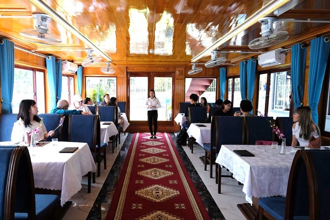 Deluxe Halong Bay Day Tour With Limousine, Island, Beach and Cave