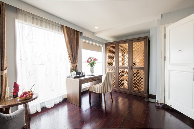 Era Cruise 2 Day Explore Halong Bay and Lan Ha Bay From Hanoi - Dining Experience on Board