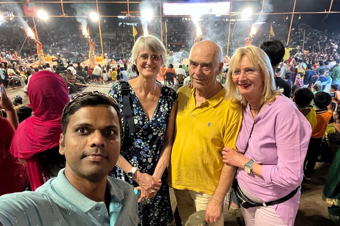 Evening Aarti of Mother Ganga Along With Walking Tour