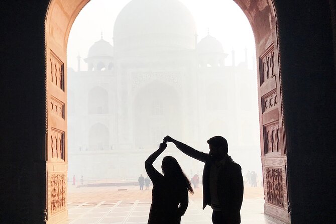 Full-Day Private Ethnic Wear Photoshoot Tour in Agra