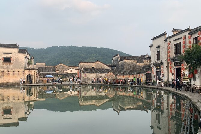 Full-Day Private Tour of Hongcun and Xidi Village With Pick up - Meeting and Pickup