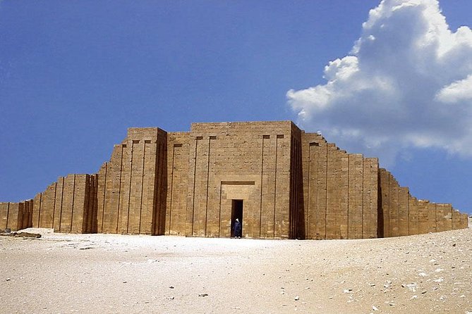 Full Day Tour to Giza Pyramids & Sakkara Pyramids, Include Camel Ride & Lunch