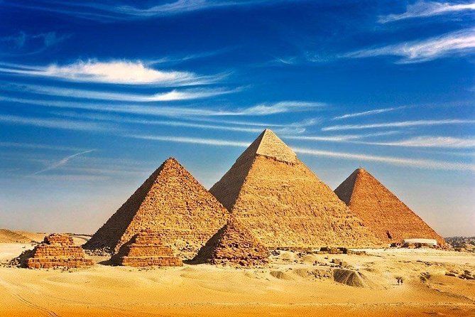 Giza Pyramids and Cairo in Private Tour for 8 Hours