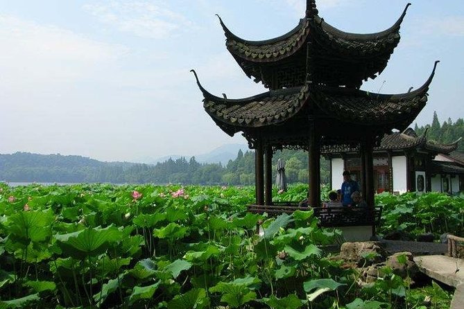 Hangzhou Private Day Tour From Nanjing by Bullet Train With Drop-Off Option