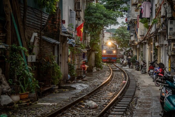 Hanoi City Motorbike Tour With Banana Island and Local Food - Booking and Pricing Information
