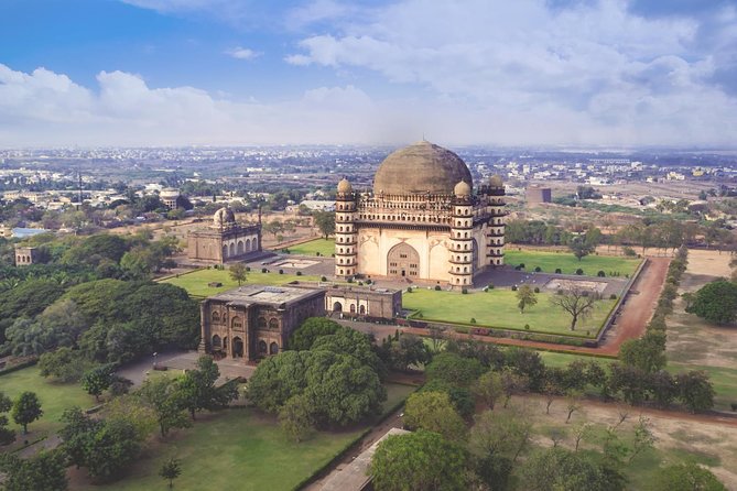 Hyderabad to Bijapur: Architectural Delights Tour