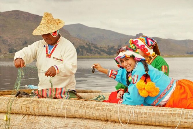 Kayaking to the Uros + Isla De Taquile Veloz - Tour Details