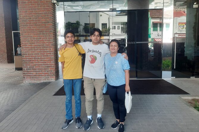 Kuala Lumpur Airport Departure & Arrival ROUND-TRIP Transfers - Pickup Details