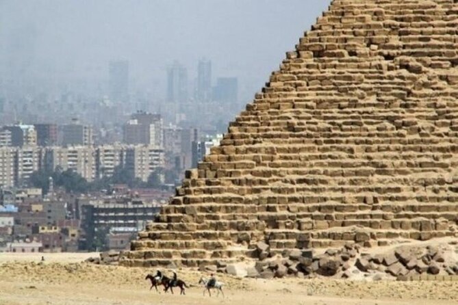 Low Budget Holiday in Cairo Discover Giza Pyramids Saqqara and the Old City in 2 Days - Meeting and Pickup Information
