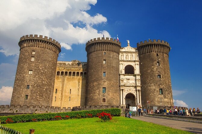 Naples Airport Transfers: Naples City to Naples Airport NAP in Luxury Car - Amenities Included