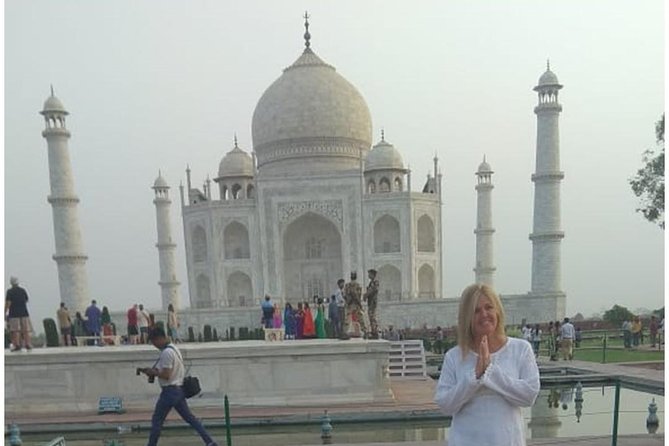 One Day Agra Sightseeing and Drop at Delhi Airport - Start Time and Meeting Point