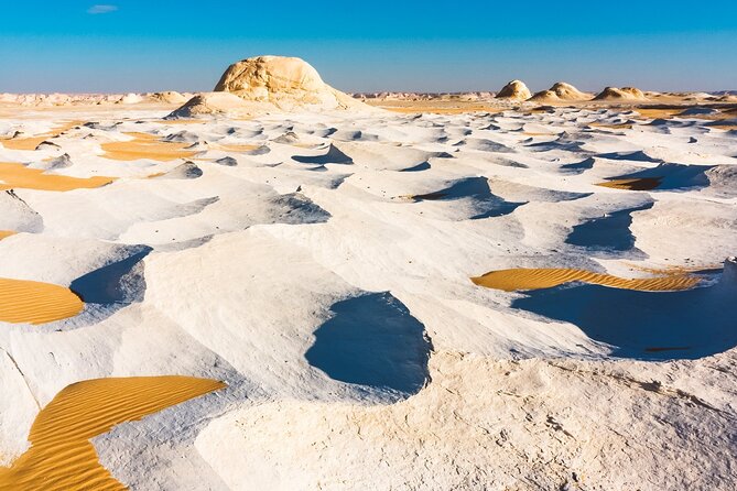 Overnight Safari Adventure in Bahariya and the White Desert