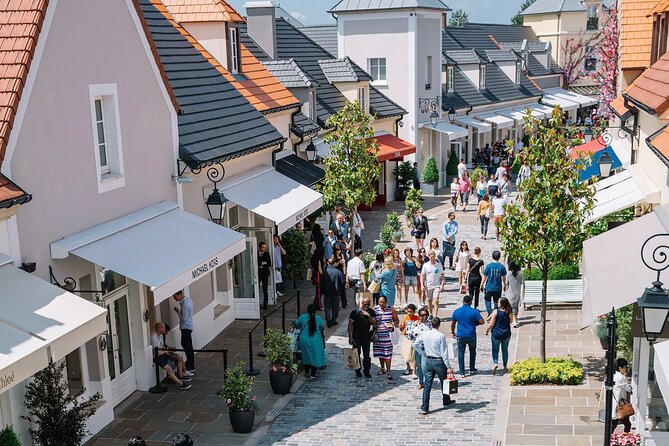 Paris Tour, Shopping, Cabaret, Lunch Cruise With CDG Transfers - Confirmation and Accessibility